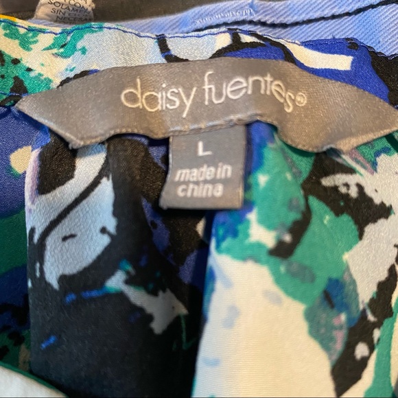 DAISY FUENTES Blue Floral Career Blouse V Neckline Size Large - Picture 7 of 7
